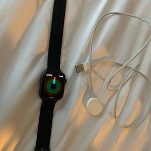 Apple watch series 4 44mm excellent condition!